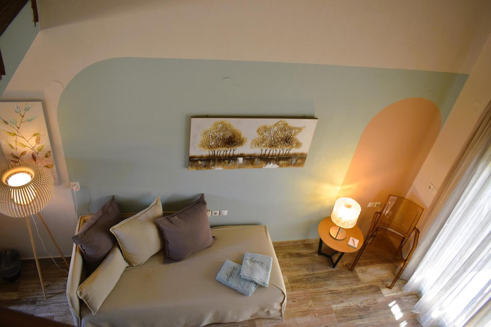 Alegria Suites 尼基季 外观 照片