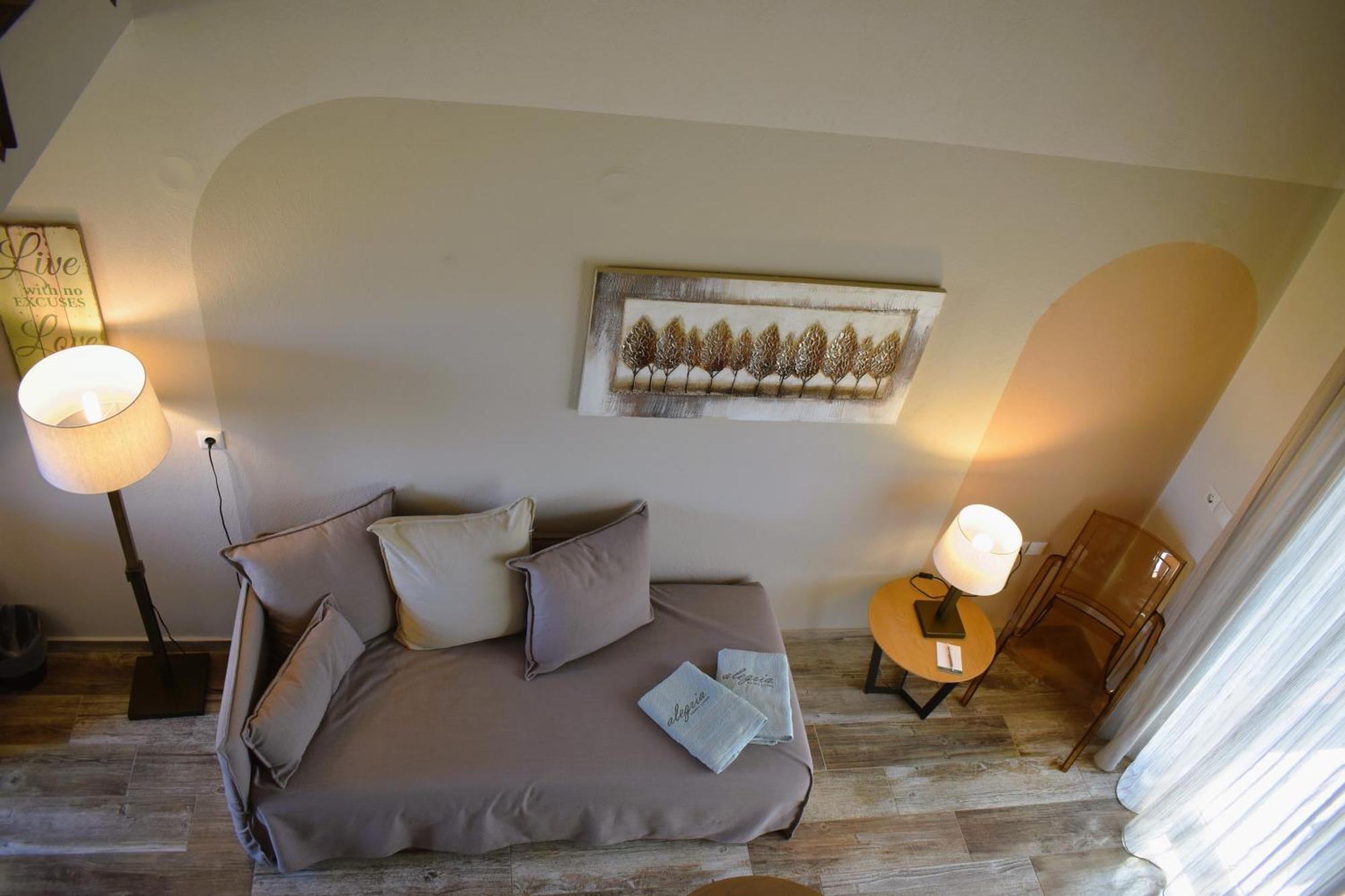 Alegria Suites 尼基季 外观 照片